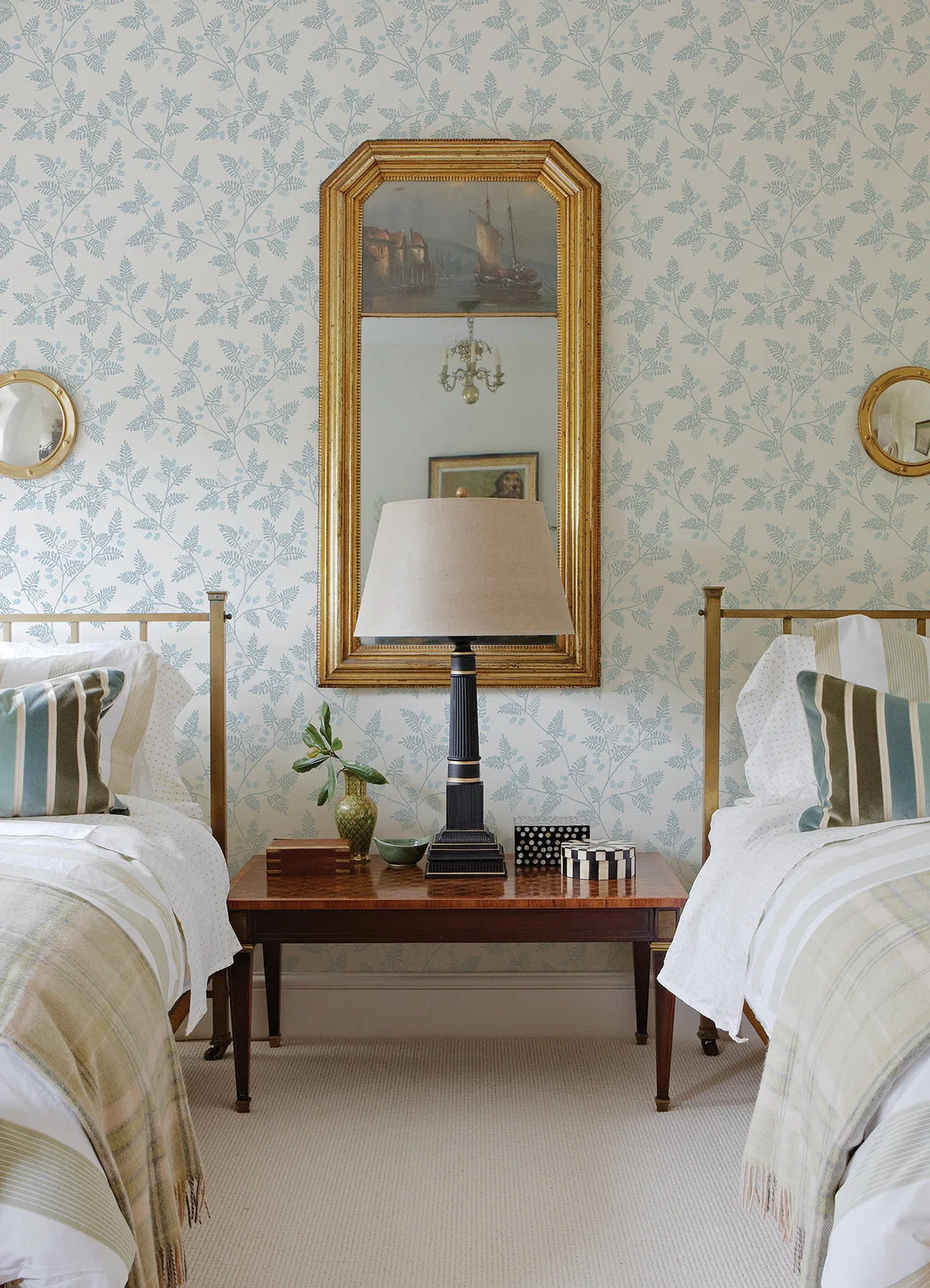 York Ardell Botanical wallpaper pattern detail