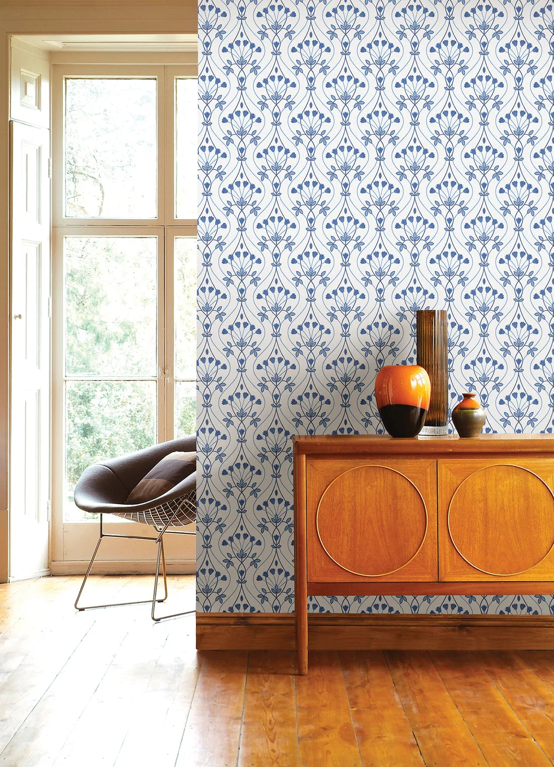 York Dard Tulip Ogee wallpaper pattern detail