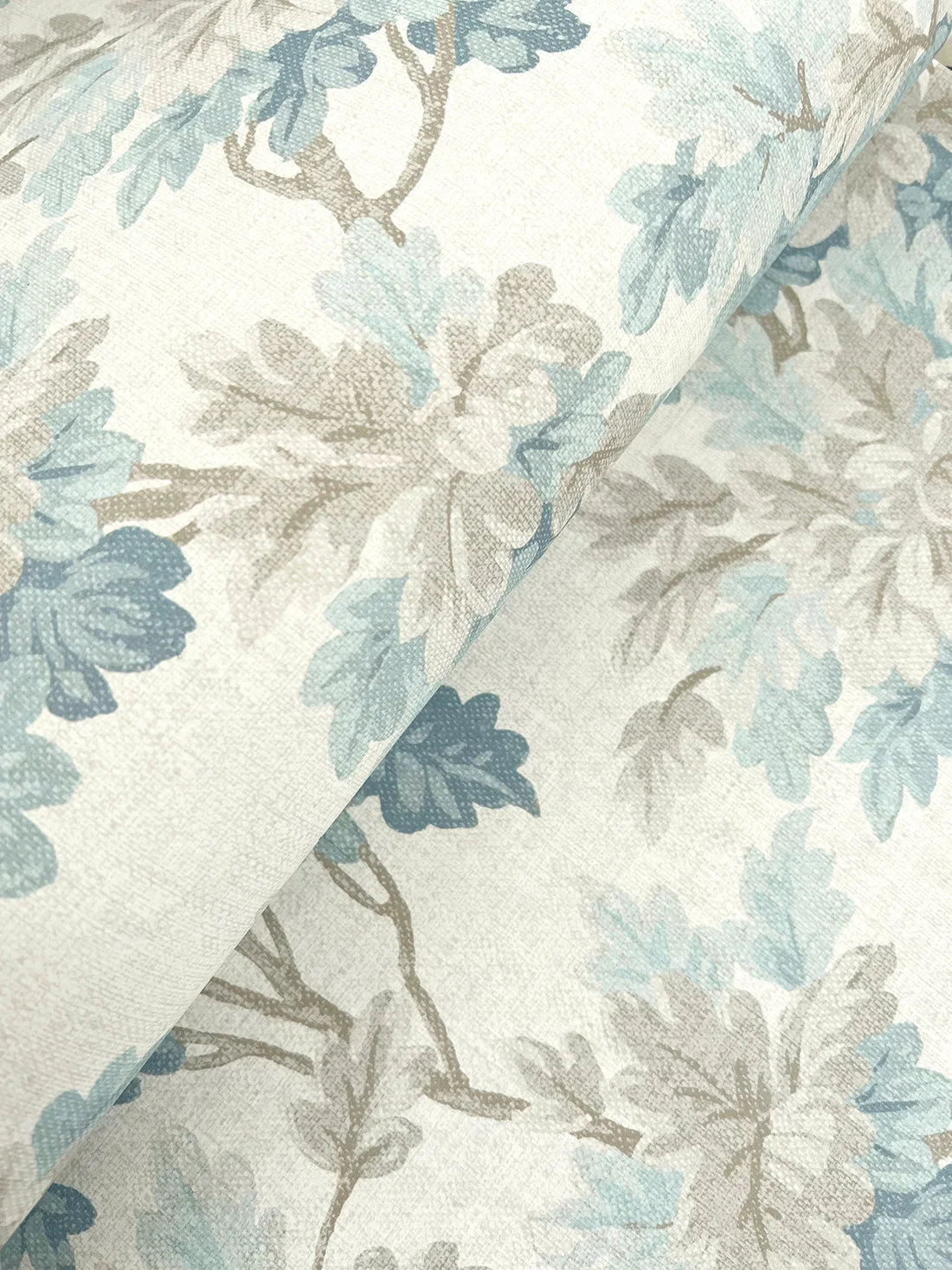 York Oakcliff Leaf Trail wallpaper pattern detail